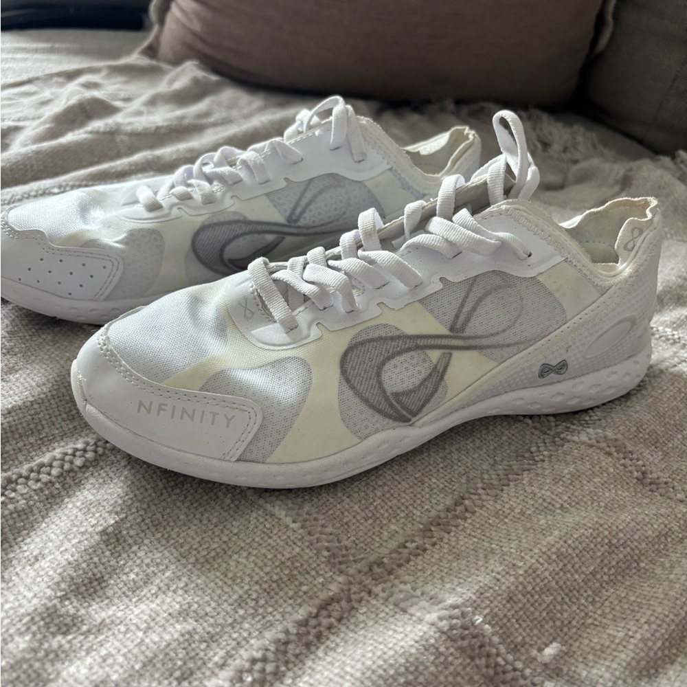 Nfinity White and Gray Athletic Shoes